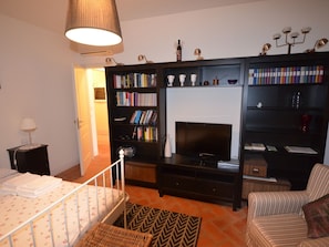 Living area - Apartment Amidst Vineyards & Blue Skies (Coriano)