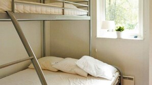 Room - 3 Person Holiday Home in Gryt (Gryt)