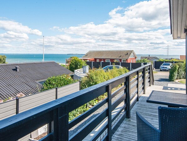 House | Water view