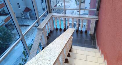Quaint Holiday Home in Okrug Gornji near Bocici Beach