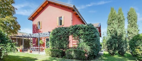 House | Exterior