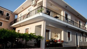 Unclassified image, 3 of 35, button - Elegant Holiday Home in Lixouri near Lepeda Beach (Kefalonia)