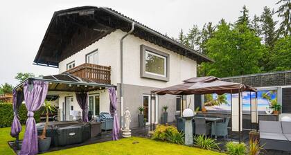 Lovely Holiday Home in Feldkirchen in Kärnten with Hot Tub