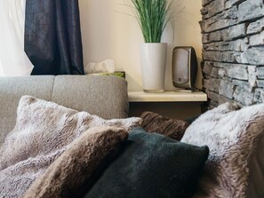 2 kamar tidur dan seprai linen