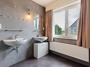 Shower - Alluring Villa in Munkzwalm With Garden (Zwalm)