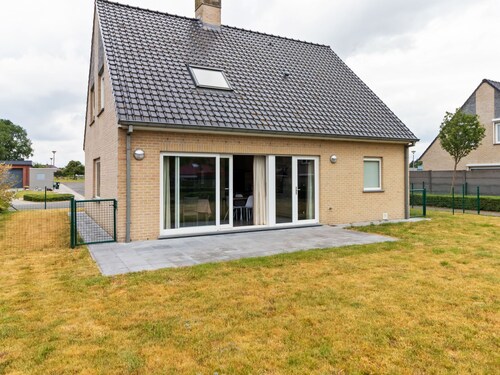 Alluring Villa in Munkzwalm With Garden