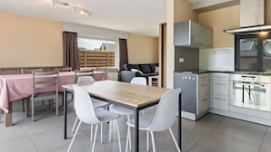 Dining - Alluring Villa in Munkzwalm With Garden (Zwalm)