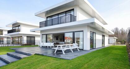 Luxury Villa on the Waterfront With Jetty