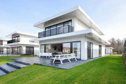 Luxury Villa on the Waterfront With Jetty