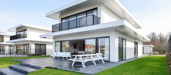 Luxury Villa on the Waterfront With Jetty
