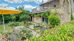 Exterior - Splendid Holiday Home in Dégagnac With Heated Swimming Pool and Jacuzzi (Degagnac)