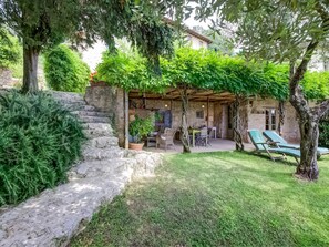 Exterior - Peaceful Holiday Home in Camaiore with Hot Tub (Camaiore)