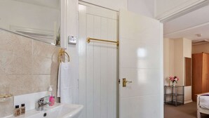 Apartment | Bathroom