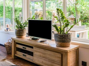 Living room - Upscale Bungalow in Lanaken With Private Garden (Lanaken)