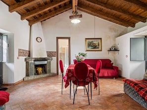 Cottage | Area soggiorno | Caminetto