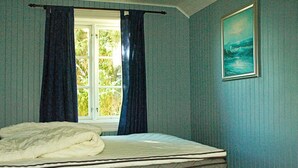 4 Schlafzimmer, individuell eingerichtet, Bettwäsche