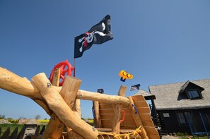 Garden - Cottage in Cisowo Near Baltic Coast Beach (Darlowo)