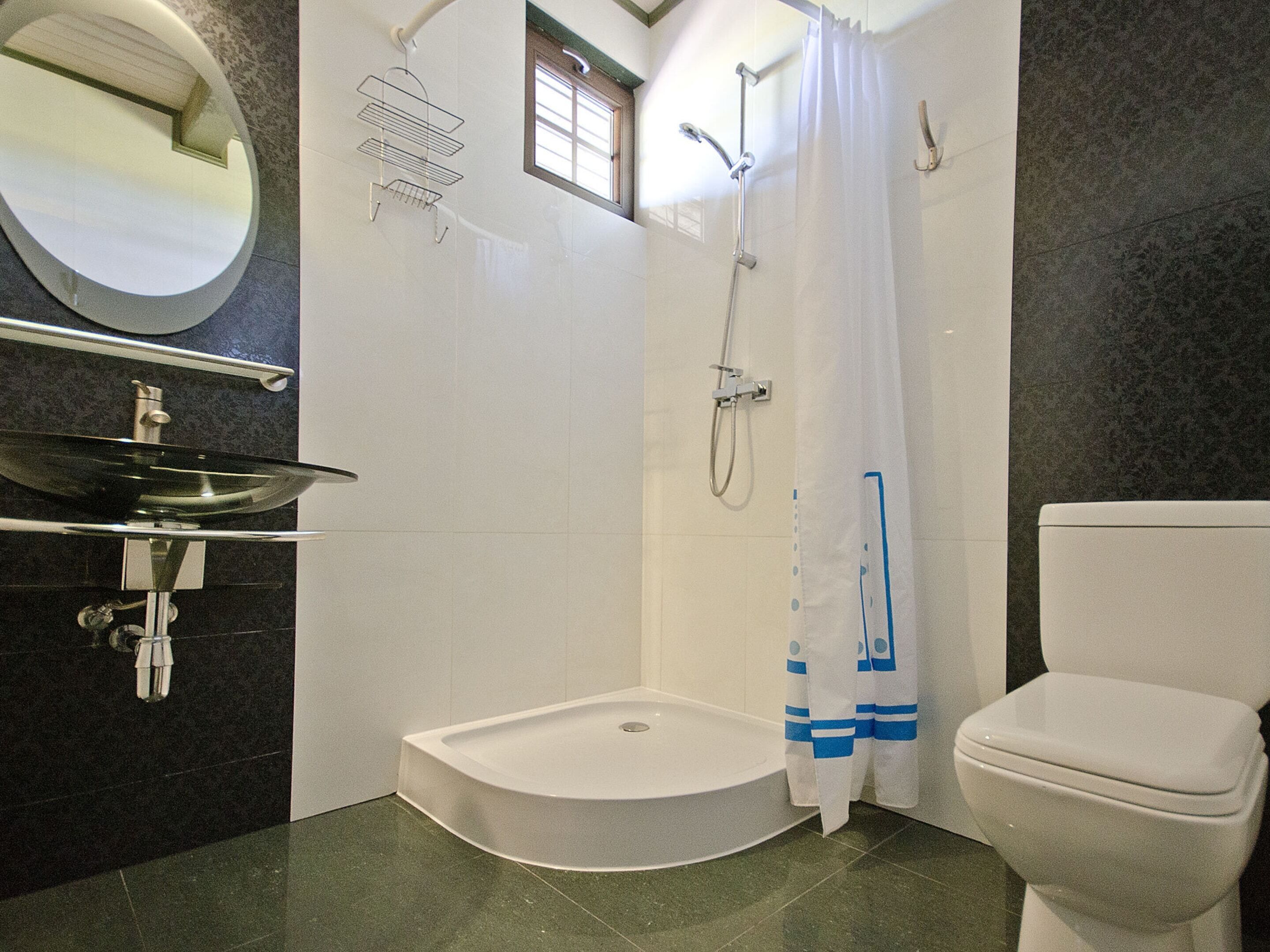 Cottage | Bathroom