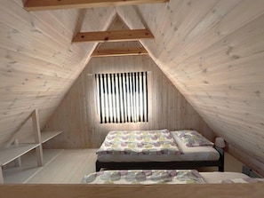 Bungalow | Individually furnished, bed sheets