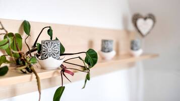 1 Schlafzimmer, individuell eingerichtet, Bettwäsche