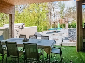 Balcony - Idyllic Chalet in Biron with 2 Hot Tubs & Sauna (Erezee)