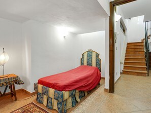 3 bedrooms, individually furnished, bed sheets - Elegant Villa in Mazzaforno near Sea Beach (Cefalù)