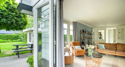 Wonderful Holiday Home nearby Efteling with Private Heated Pool & Hot Tub