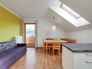 Apartment | Eigene Küche | Wasserkocher mit Kaffee-/Teezubehör, Kühlschrank, Mikrowelle, Ofen