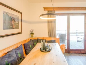 Apartment | Living room - Valley View Apartment in Kirchberg in Tyrol near Skiing Area (Kirchberg in Tirol)
