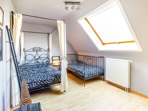 Villa | 4 bedrooms, individually furnished, iron/ironing board, bed sheets