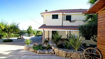 Apartment | Bahagian luar