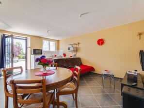 Living room - Serene Farmhouse in Sainteny With Boules Court (Terre-et-Marais)