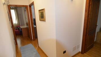 5 bedrooms, individually furnished, bed sheets