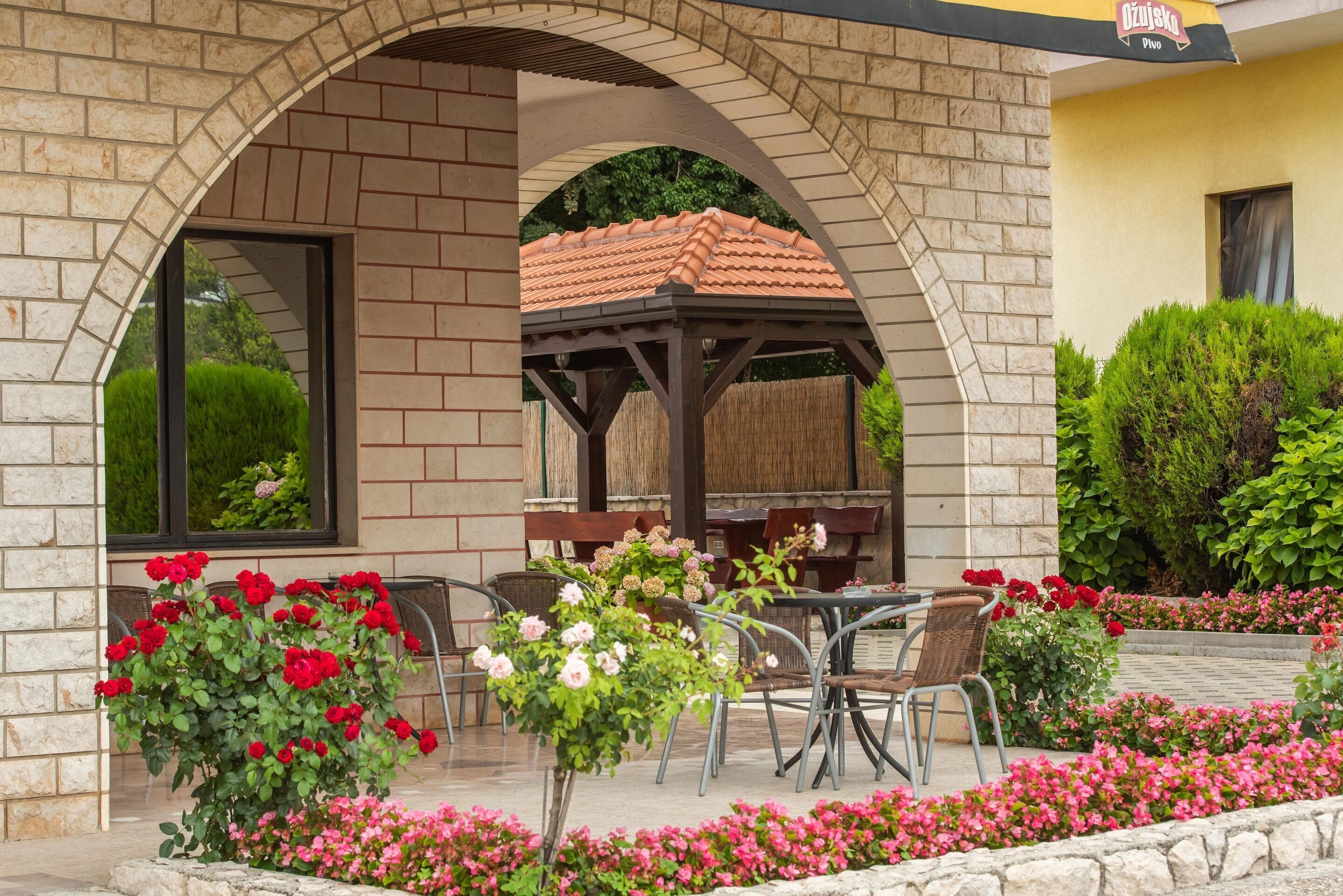 公寓 | 室外用餐