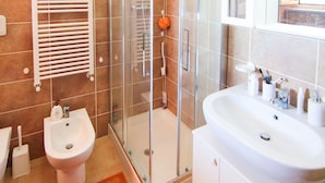 Unclassified image, 4 of 25, button - Simplistic Apartment in Marina di Mandatoriccio With Pool (Mandatoriccio)
