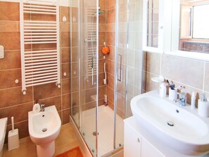 Shower, towels