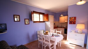 House | Dining - Farmhouse in Casperia With Pool & Scenic Views (Casperia)