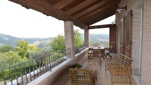 Balcony - Spacious Villa With Garden and Terrace in the Green Hinterland of Rimini (Montescudo)