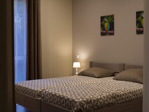 Bungalow | 2 habitaciones, muebles diferentes y tabla de planchar con plancha