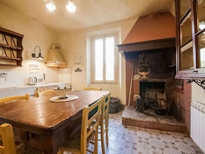 Dining - Appealing Apartments in Cantagrillo With Shared Pool (Serravalle Pistoiese)