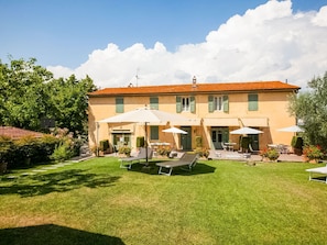 Exterior - Appealing Apartments in Cantagrillo With Shared Pool (Serravalle Pistoiese)