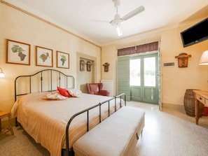 4 bedrooms, individually furnished, iron/ironing board - Appealing Apartments in Cantagrillo With Shared Pool (Serravalle Pistoiese)