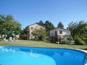 Outdoor pool - Alluring Holiday Home With Swimming Pool, Garden, Terrace (Caprese Michelangelo)