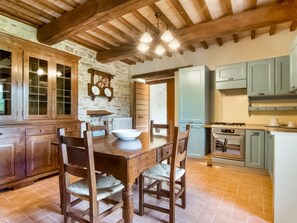 Private kitchen - Holiday Home in Citta di Castello With Pool (Città di Castello)