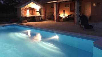 Outdoor pool, a heated pool