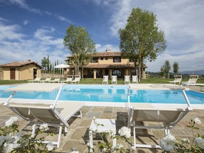 Exterior - Luxurious Apartment in Casciana Terme With Barbecue (Casciana Terme Lari)