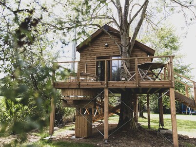 Romantic Woodland Chalet