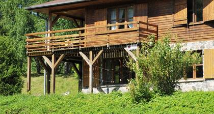 Cozy Cottage in BialogĂłra With Garden