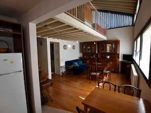Apartment | Dining