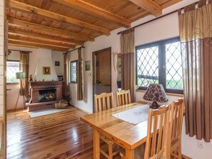 Dining - Aesthetic Holiday Home in Wielka Wies With Terrace (Steszew)